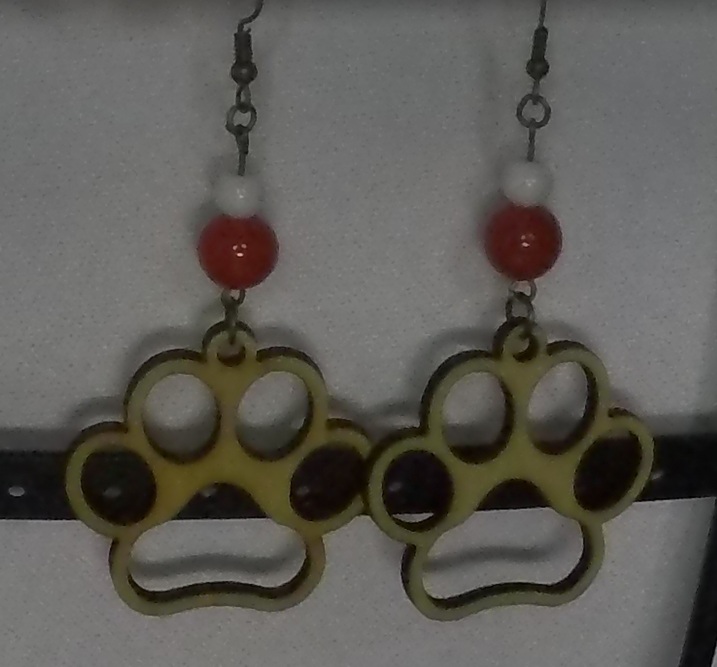 Small Paw w/Red&White Wooden Earrings